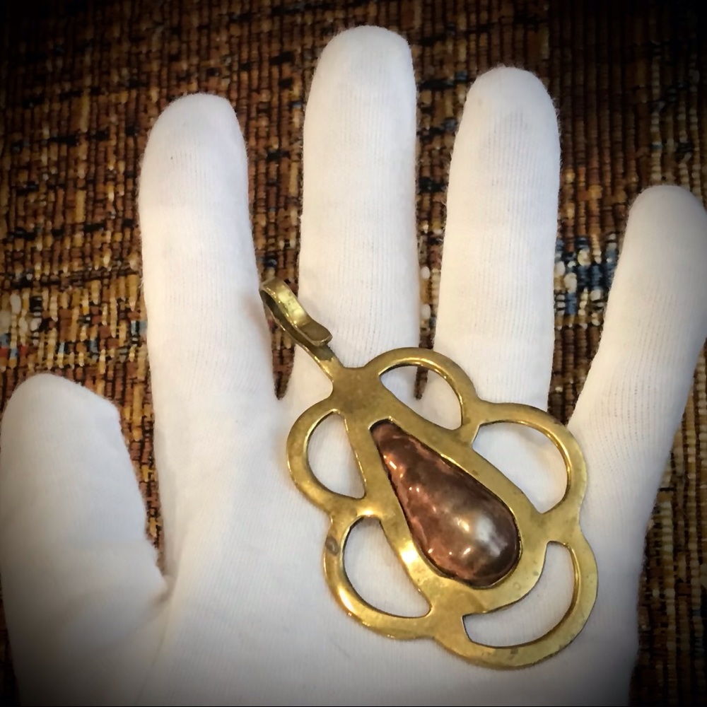 Retro Brutalist Art Pendant Necklace Brass Copper - Picture 5 of 7